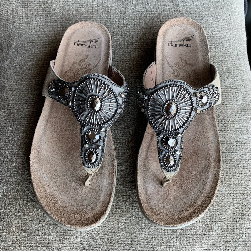 Dansko embellished Pamela taupe sandal sz 39